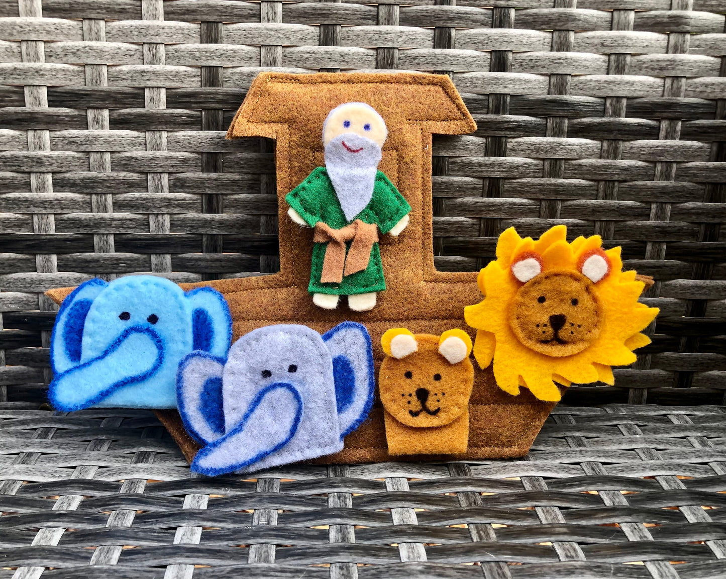 Noah's Ark detachable toy