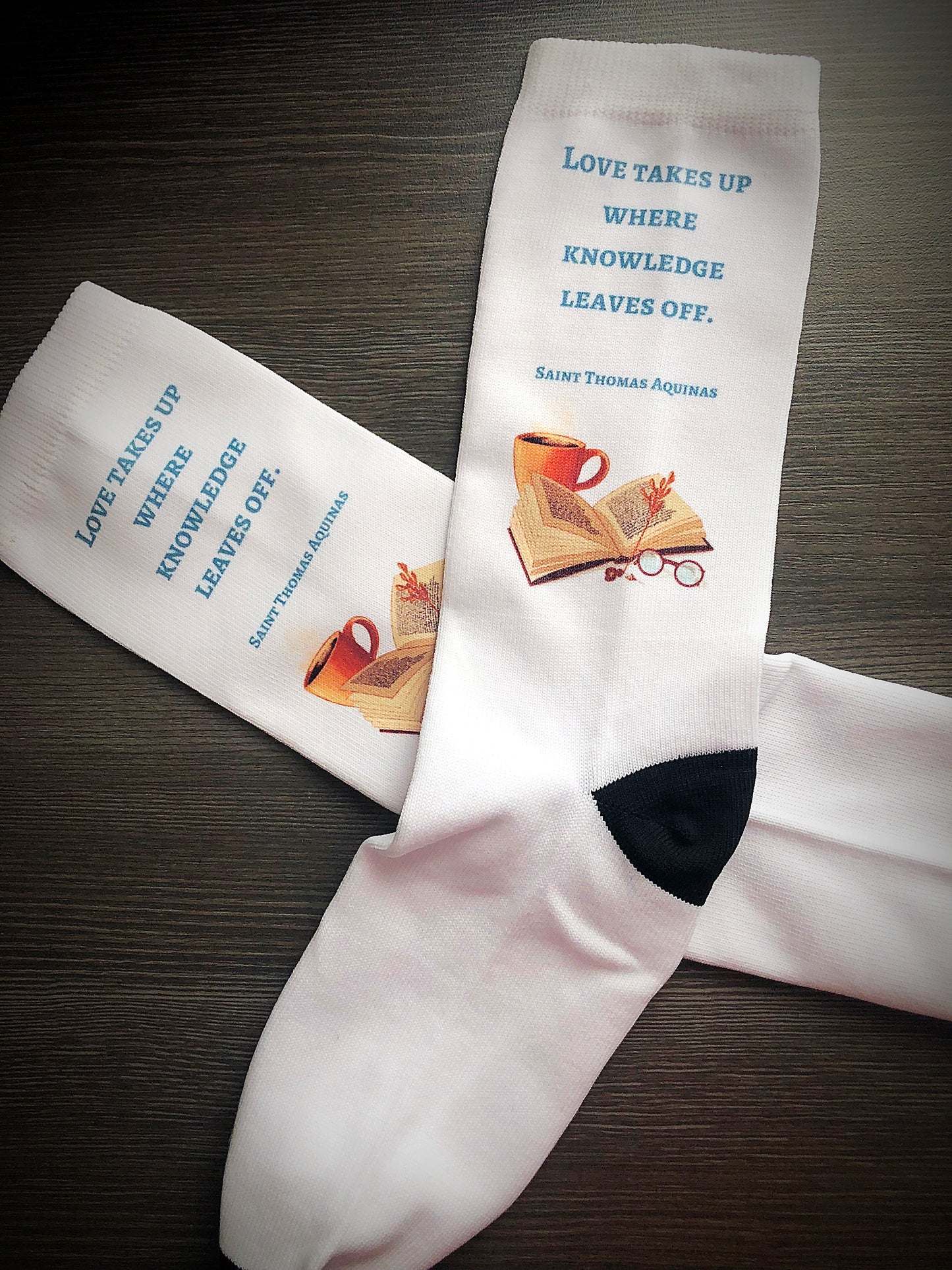 Catholic Men's socks - St. Thomas Aquinas quote